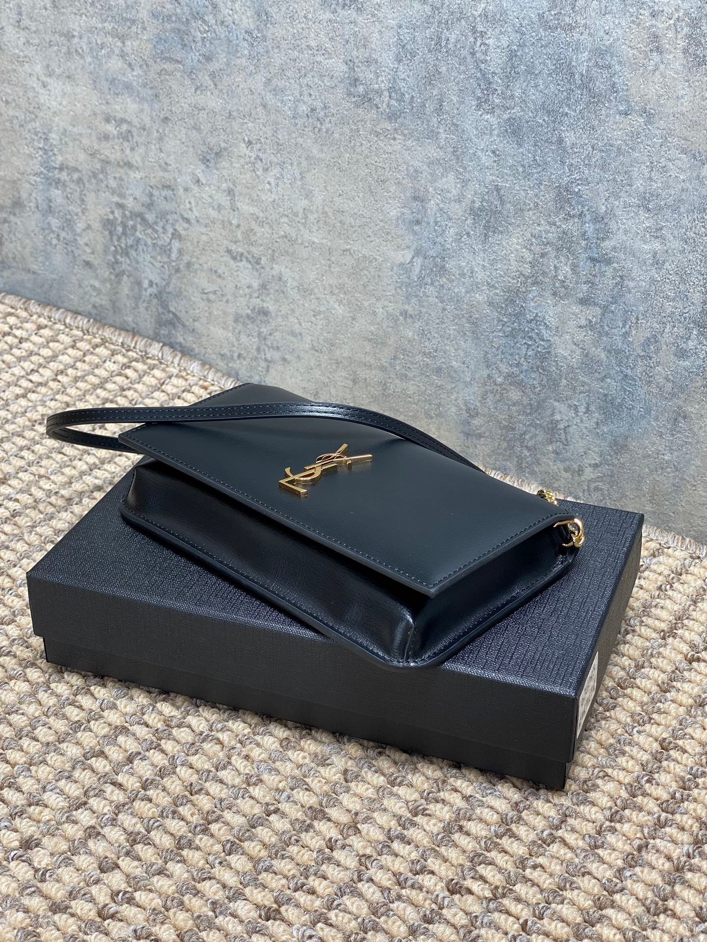YSL 信封手機包 一比一精品 2025輕奢推薦 百搭首選 上身有型