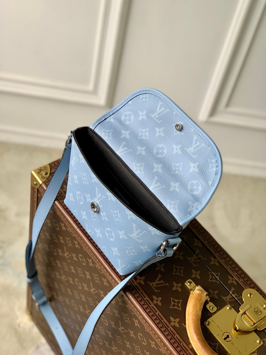 LV 原單Pulse迷你手袋斜背包 百搭梯形設計 氣質出街款 M14116