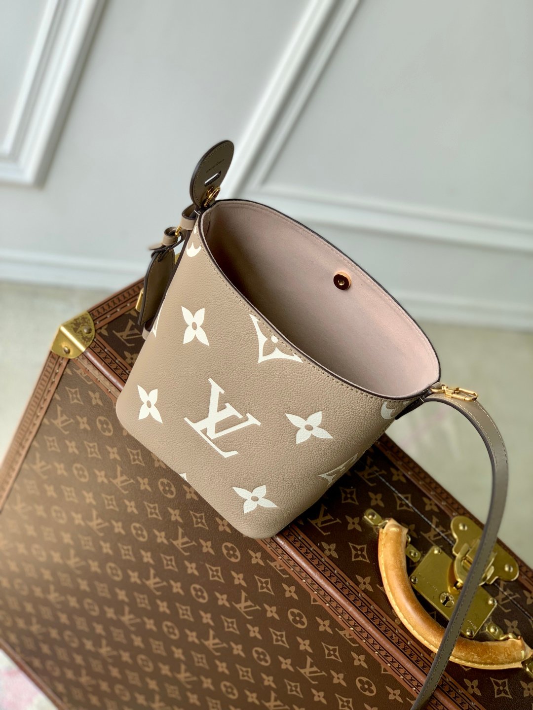 LV M13045复刻All In BB灰色手袋 Milky Way靈感款 氣質滿分必收單品