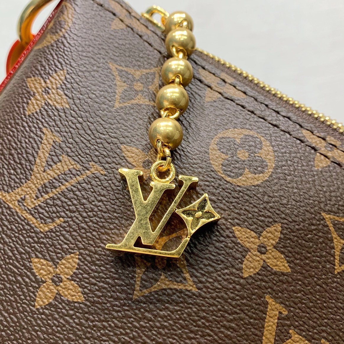 LV M14018一比一Vagabond Hobo新月包 復古珠鏈 休閒高雅法式風格