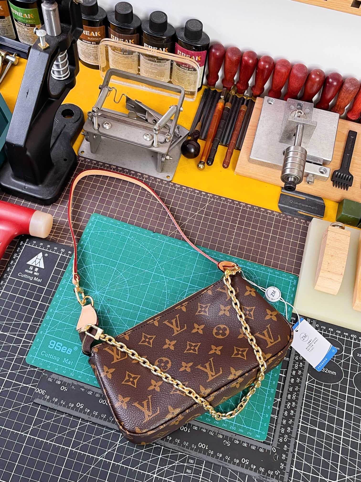 LV A貨 Monogram老花鏈條腋下包小巧實用百搭復古經典人氣款M82766