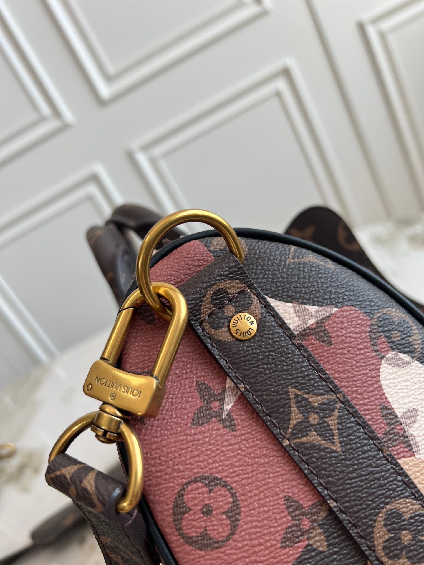LV 高仿精品 Keepall 25 聯名迷你旅行包 夏日熱帶設計潮流吸睛