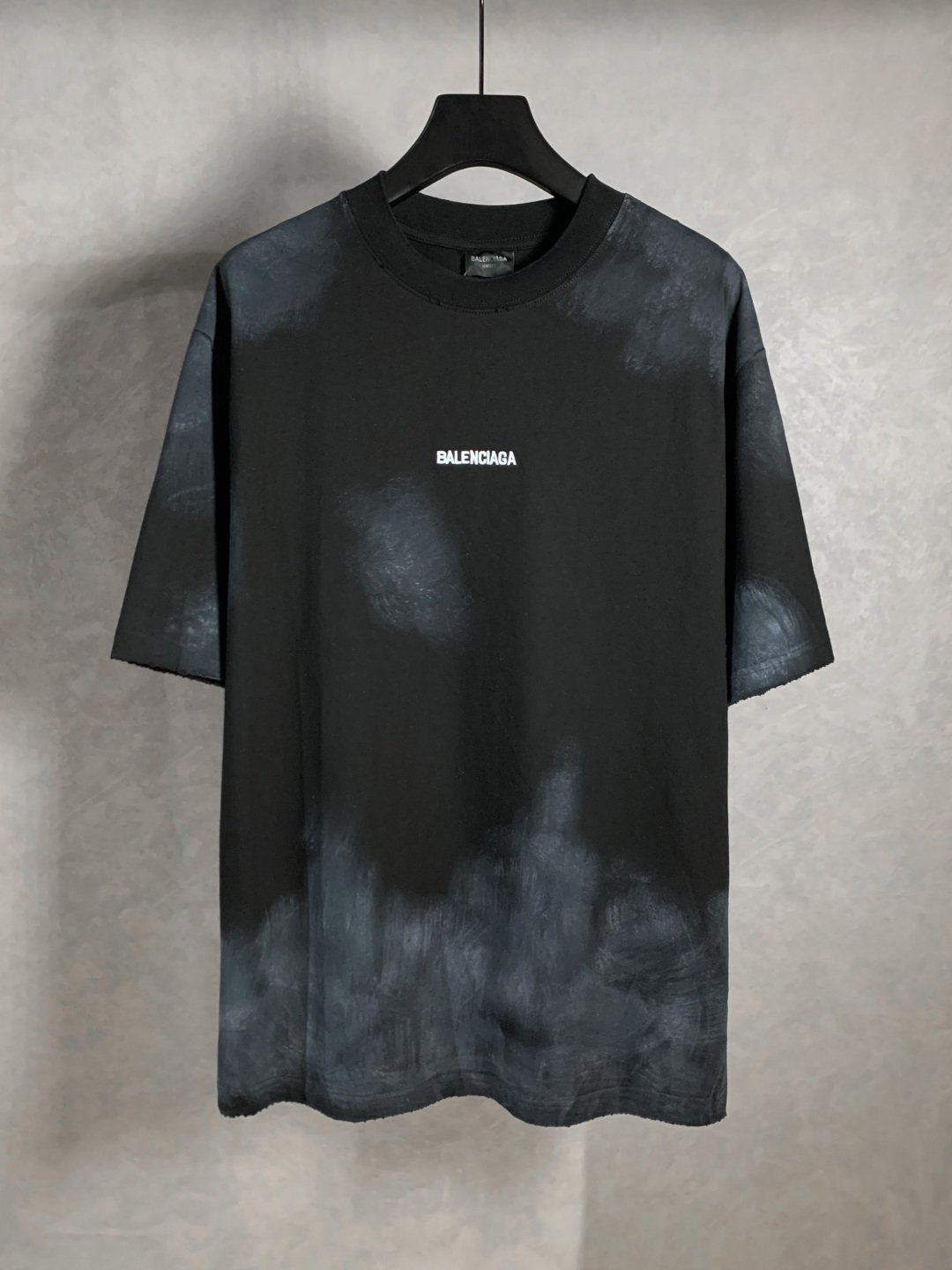 Balenciaga 巴黎世家 白色前後刺繡圓領短袖T恤｜磨破手繪工藝 潮流高質感男女款