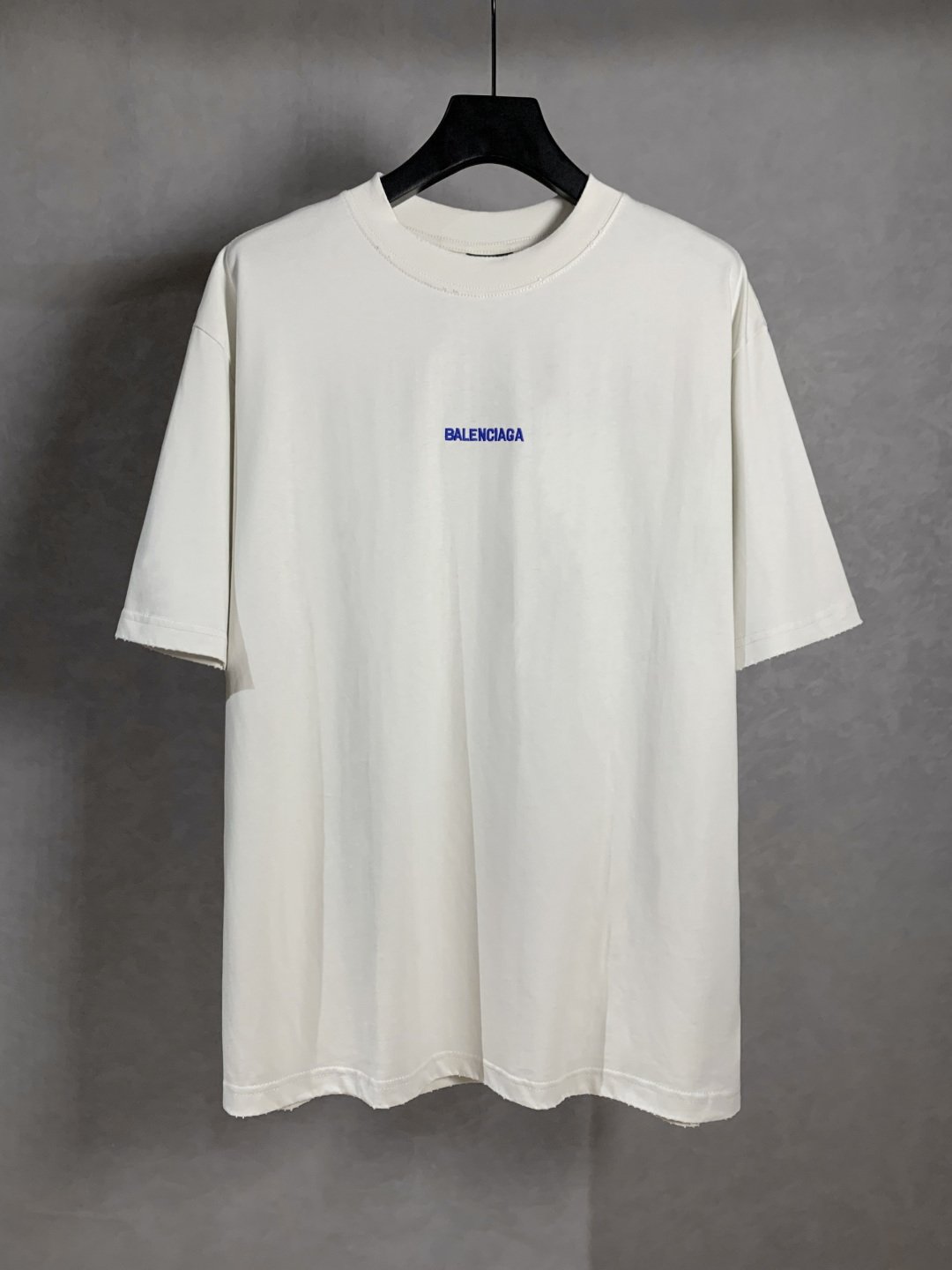 頂級原單Balenciga 白色前後刺繡字母短袖T恤｜磨破做舊復古感 百搭潮人款