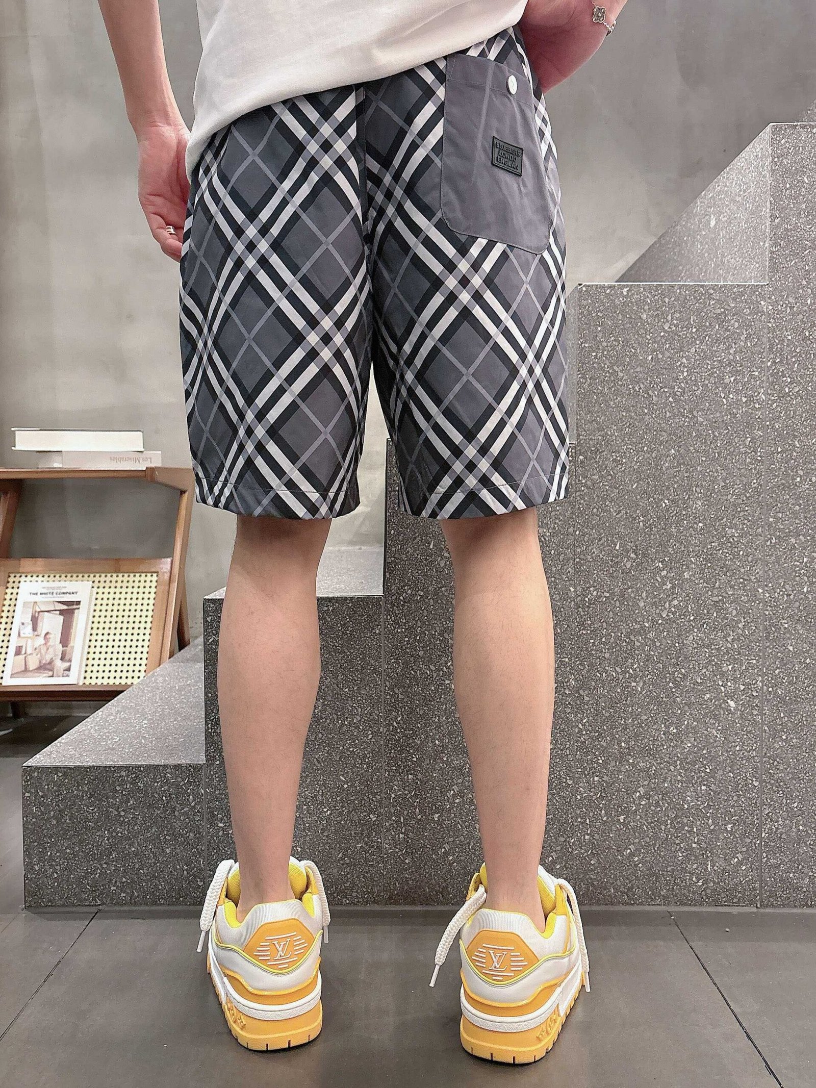 Burberry精品仿製男士短褲原版LOGO細節滿分2025夏季輕盈透氣