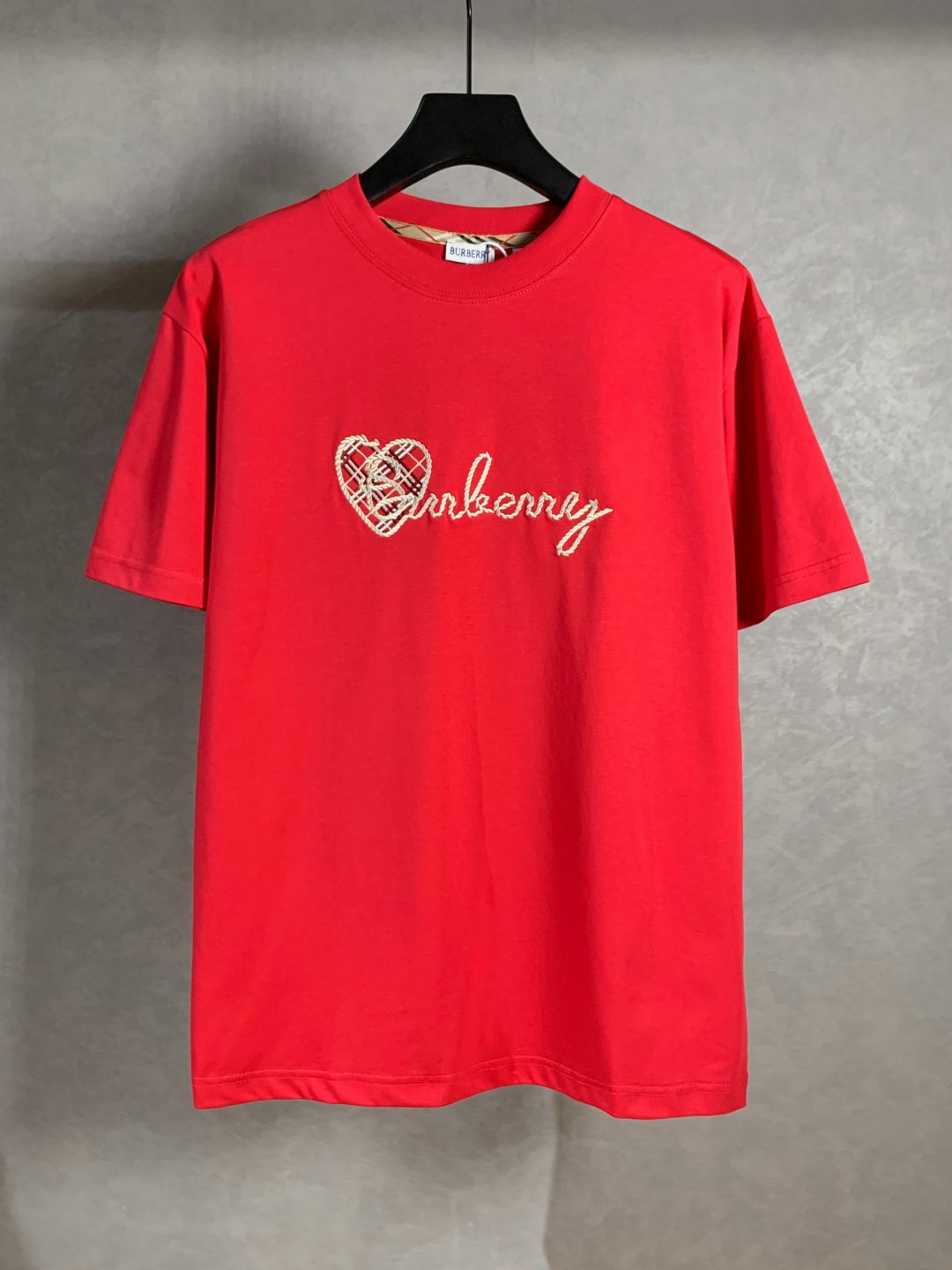 Burberry一比一紅色愛心繡花T恤三標齊全情人節款涼感面料寬鬆百搭