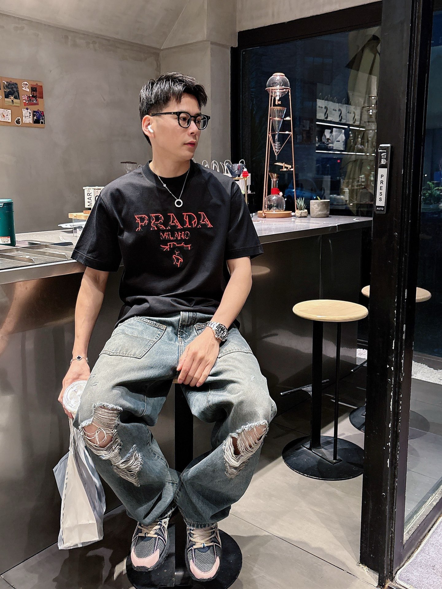 Prada 一比一黑色刺繡短袖T恤 2025夏季新款 個性藝術男女同款 百搭時尚