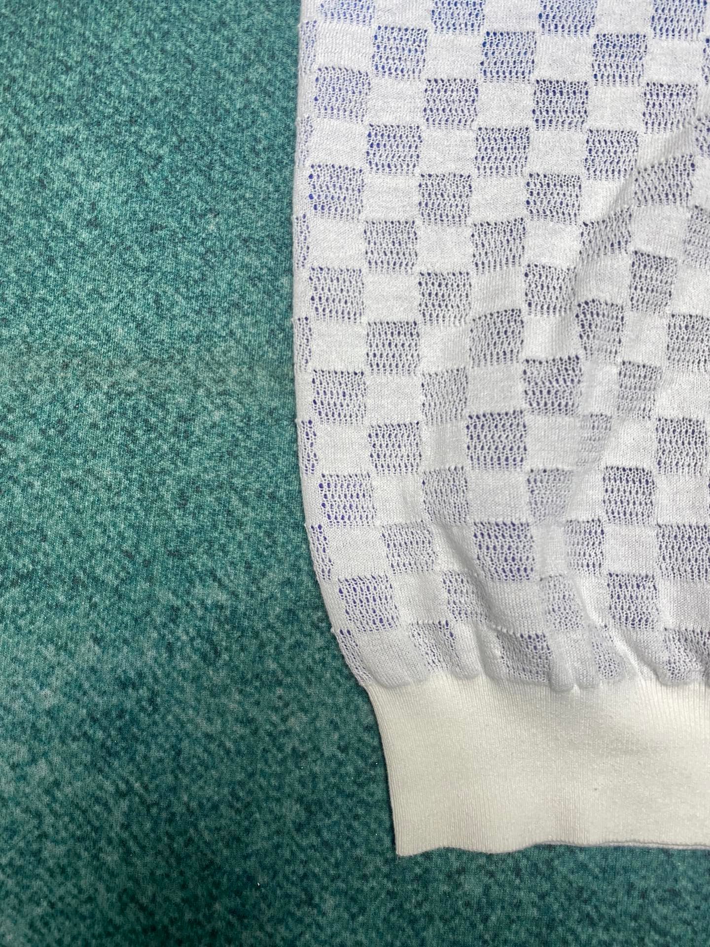 LV A貨提花網格短袖套頭衫 Damier漸變圖案設計 精緻刺繡潮流感滿分