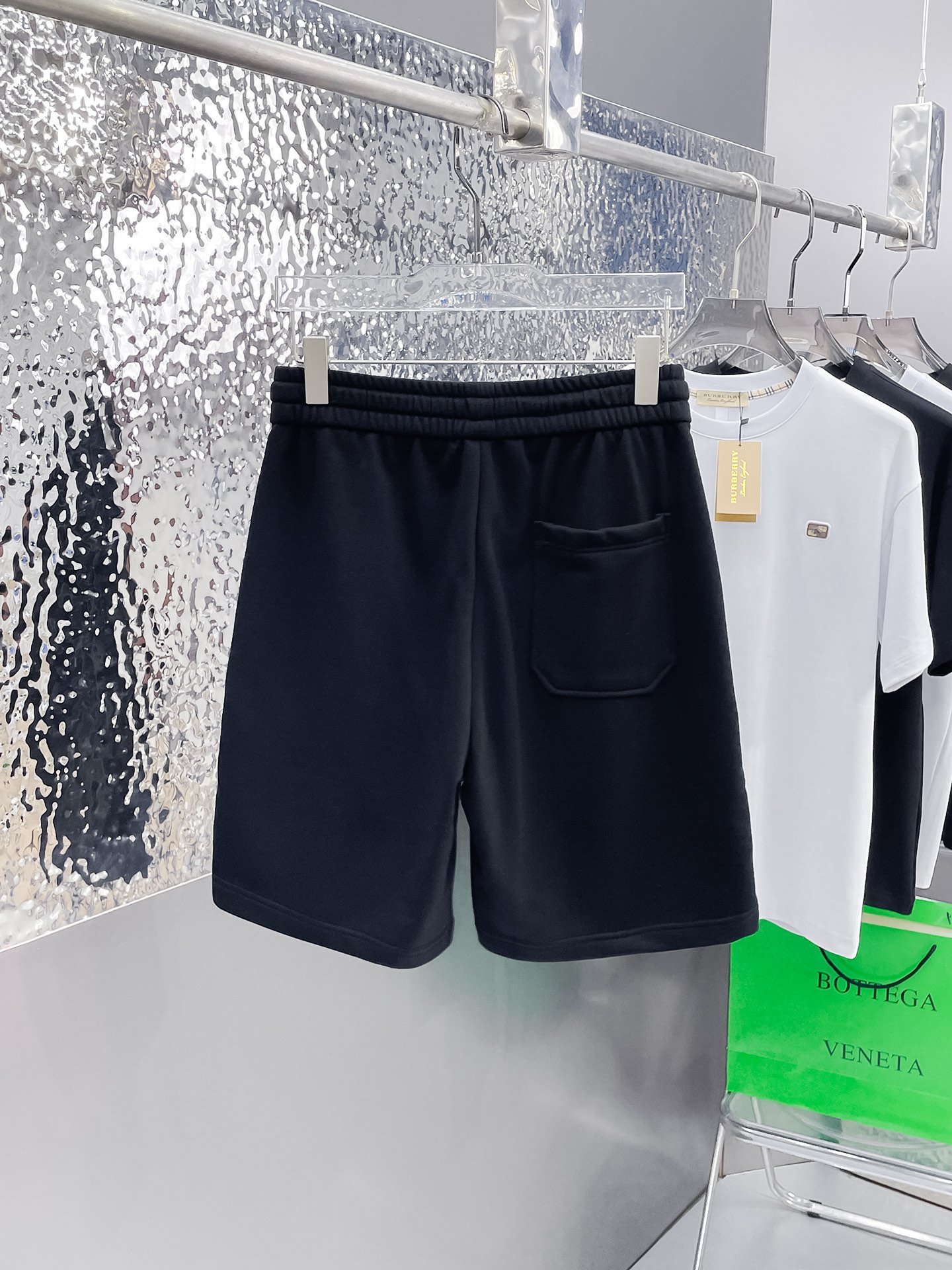 Burberry頂級原單LOGO短褲定制面料舒適高辨識度2025夏日百搭款