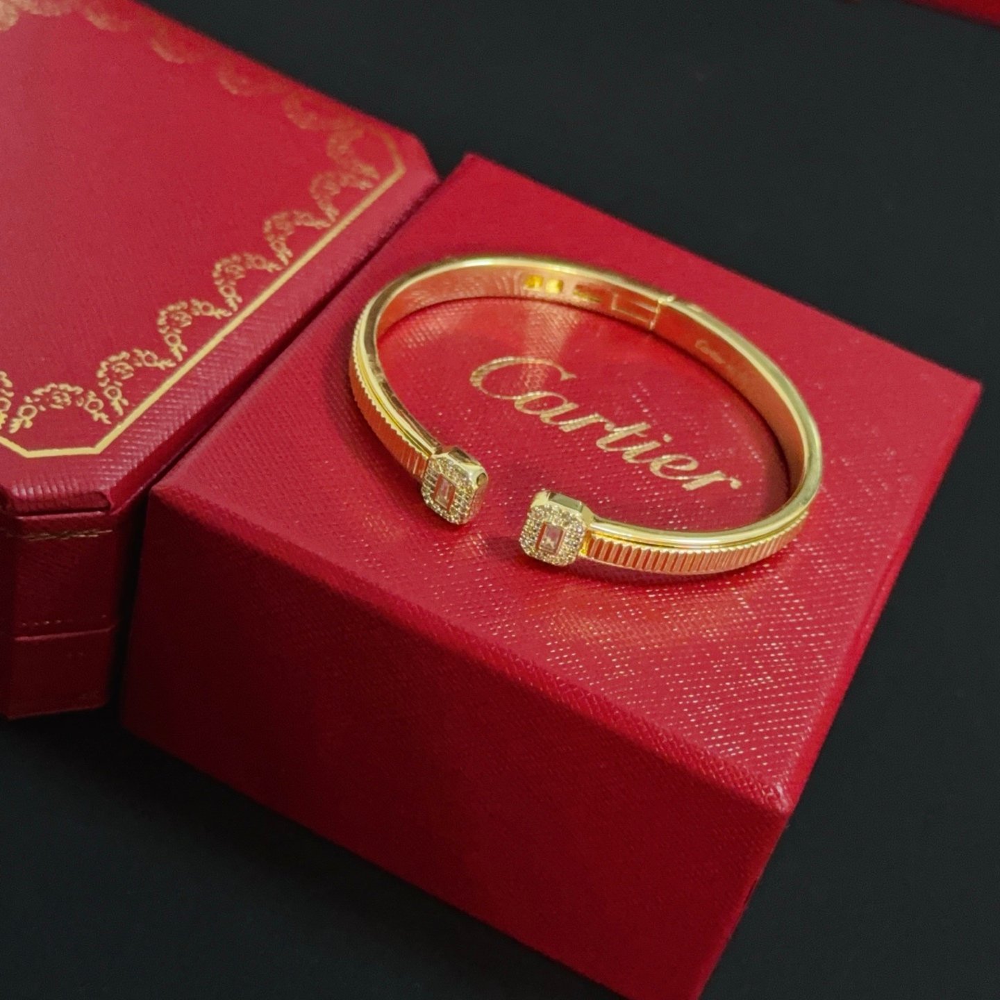 卡地亞 Cartier 鑲鑽豹頭手鐲｜高端定制 V金材質｜男女皆宜經典款