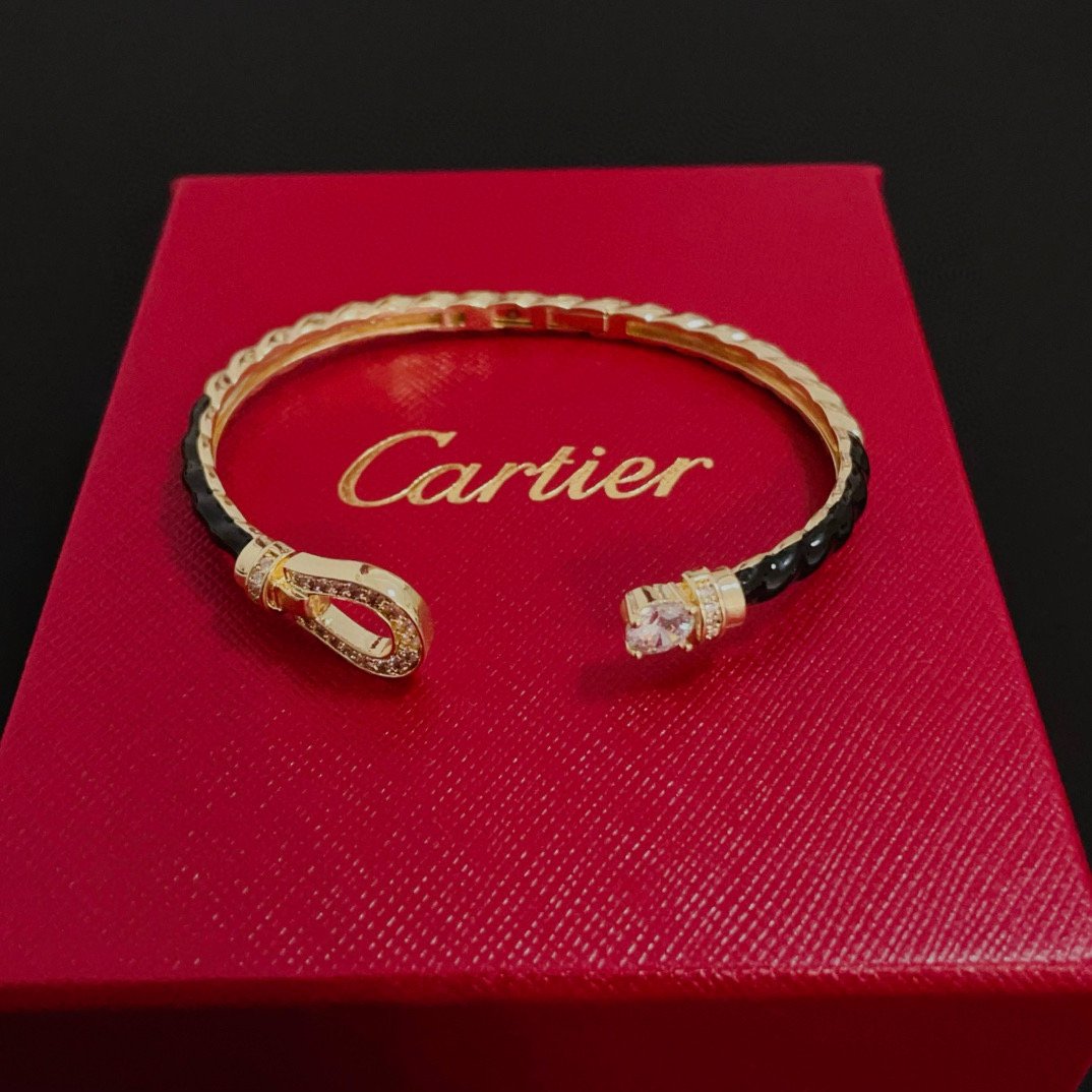 卡地亞 Cartier 鑲鑽豹頭手鍊｜高端定制 V金材質｜經典男女百搭款