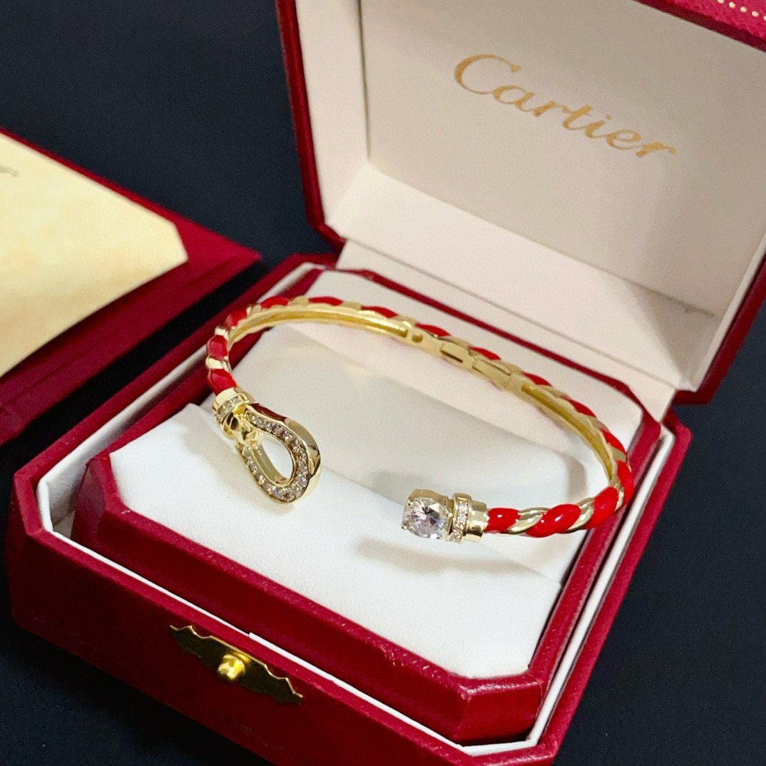卡地亞 Cartier 鑲鑽豹頭手鐲｜明星同款 爆款熱銷｜高端定制 V金材質