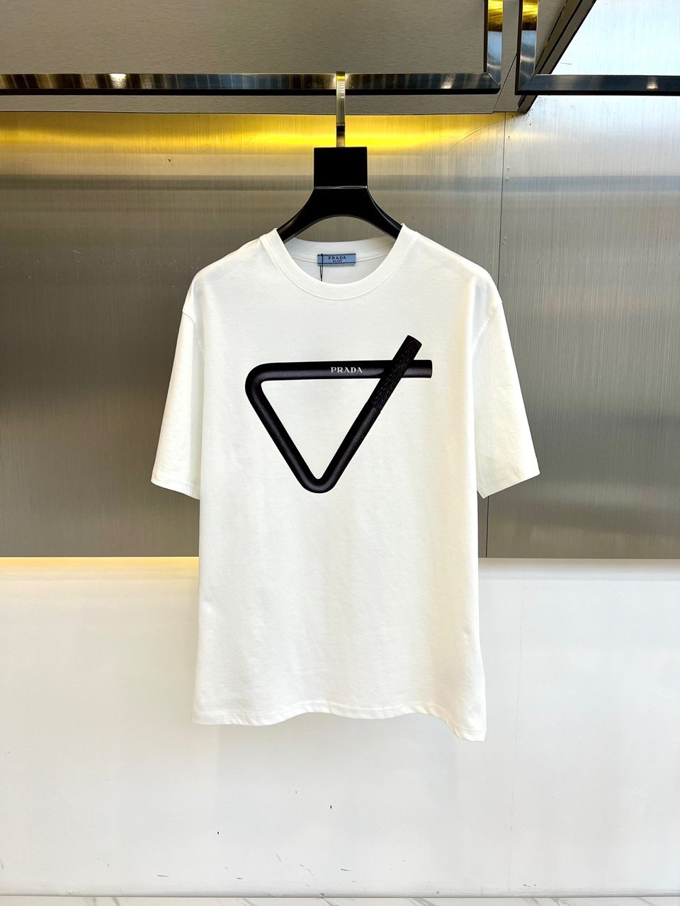 Prada 一比一白色短袖T恤 小熊撞色印花 SS25春夏簡約減齡義式百搭風