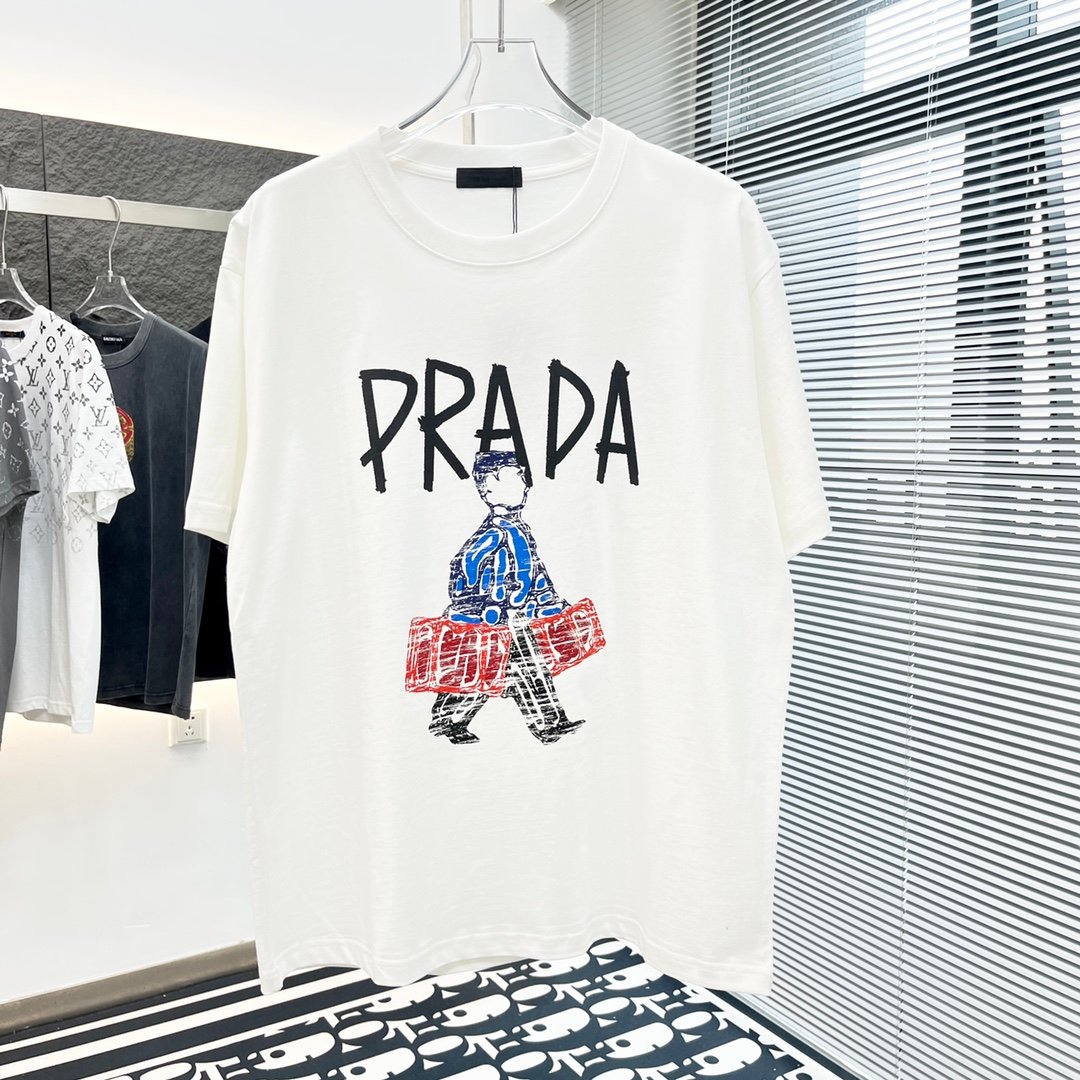 Prada 精品仿製短袖T恤 小人手提箱印花 潮流寬鬆落肩 白色24春夏百搭新作