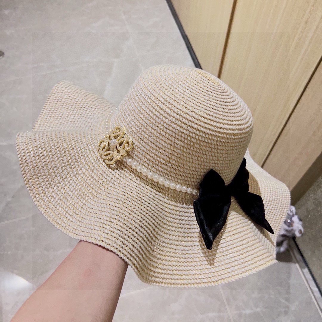 LOEWE 罗意威 2025新款 荷叶边珍珠大沿礼帽盆帽 女士草帽 配防尘袋 可调节绳
