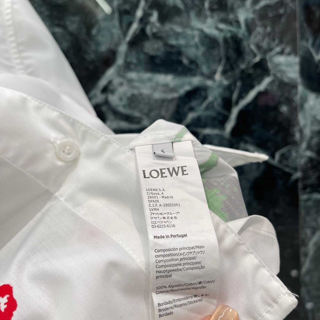 LOEWE 罗意威 2025夏季 红玫瑰印花翻领短袖衬衫 女士复古浪漫