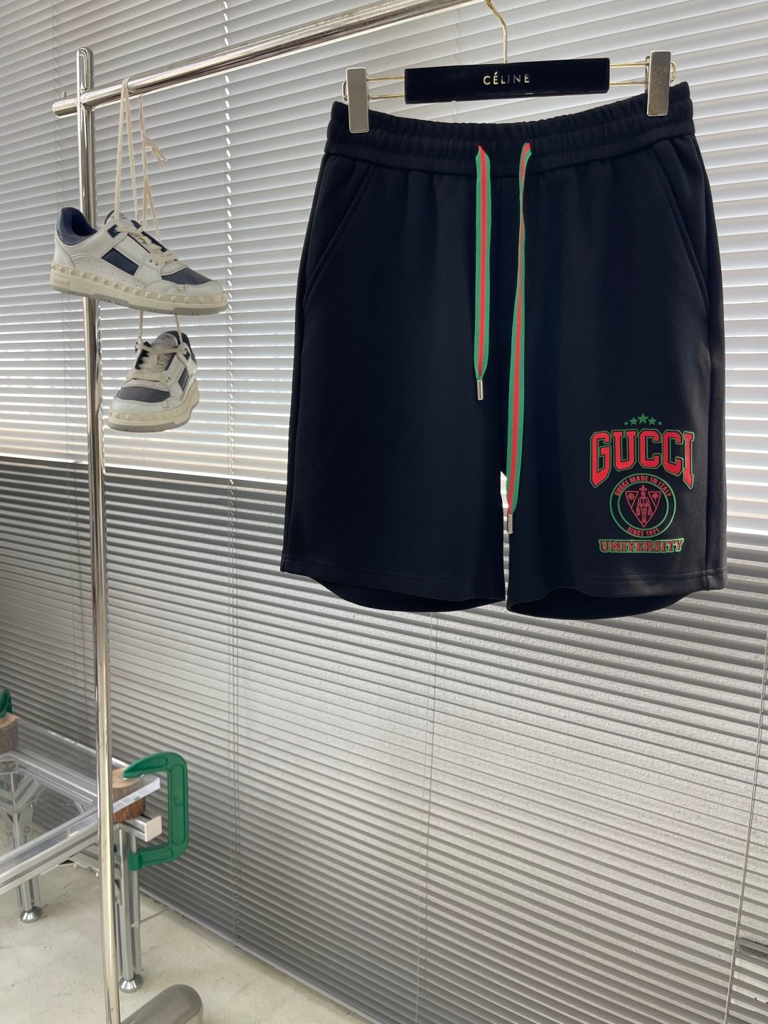 Gucci精品仿製黑色25S五分毛線圈休閒短褲 經典紅綠搭色 舒適透氣