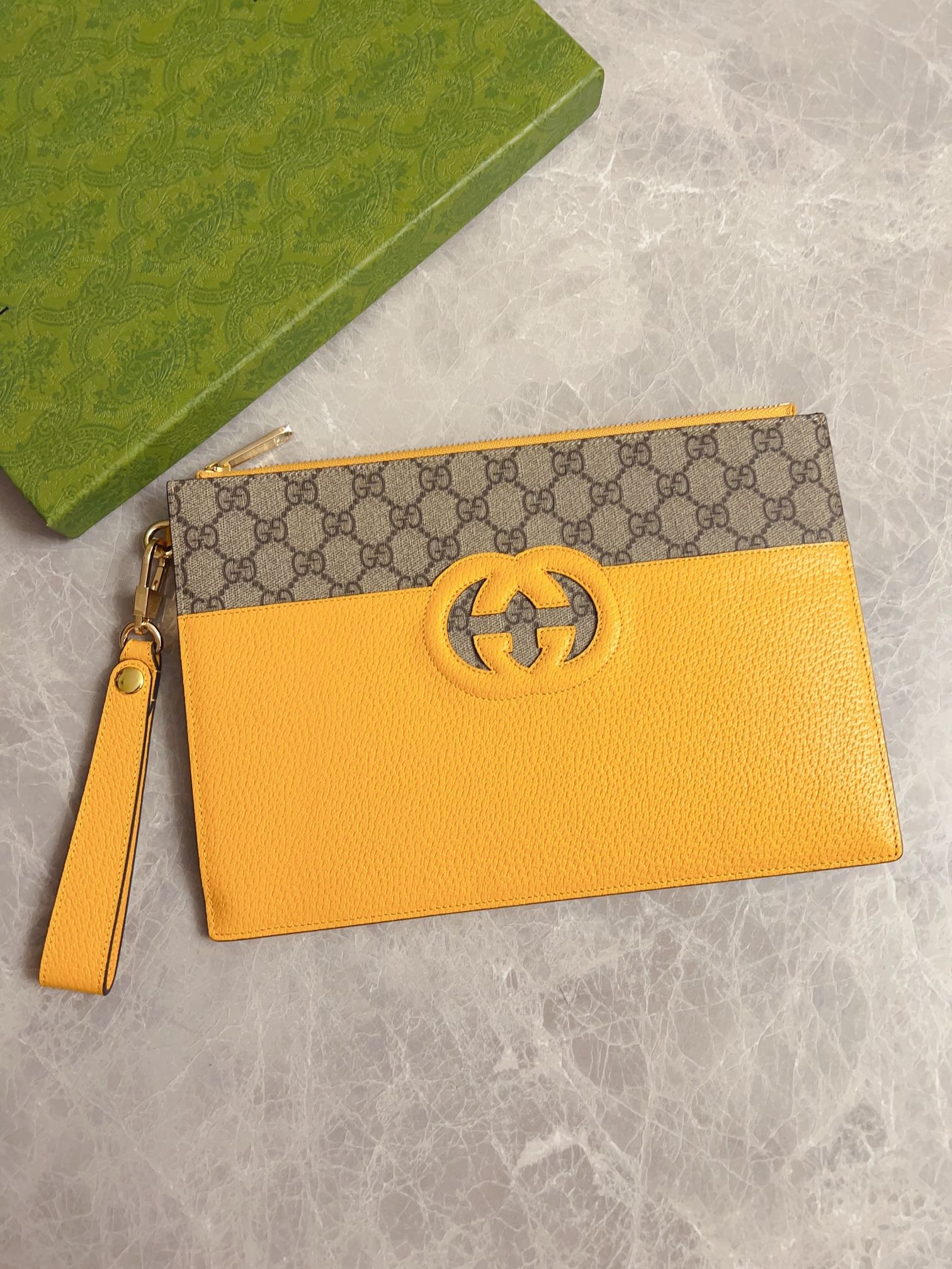 Gucci 精品仿製 男士手包 GG Supreme帆布 鏤空互扣式雙G細節 723320