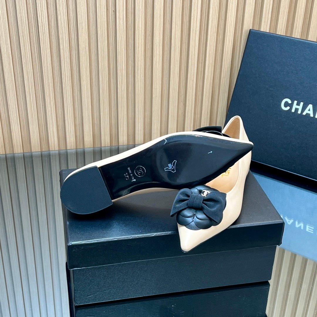 Chanel香奈兒高仿25SS山茶花單鞋 瑪麗珍方頭 平底舒適百搭