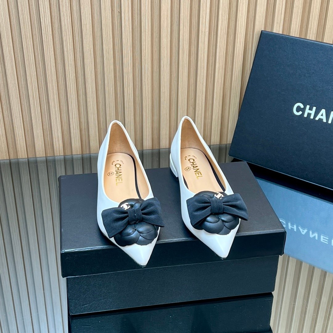 Chanel香奈兒高仿25SS山茶花單鞋 瑪麗珍方頭 平底舒適百搭