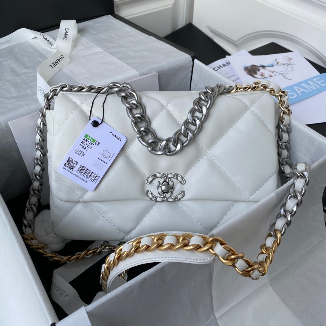 Chanel高仿秋冬19Bag白色銀鏈枕頭包時尚百搭經典