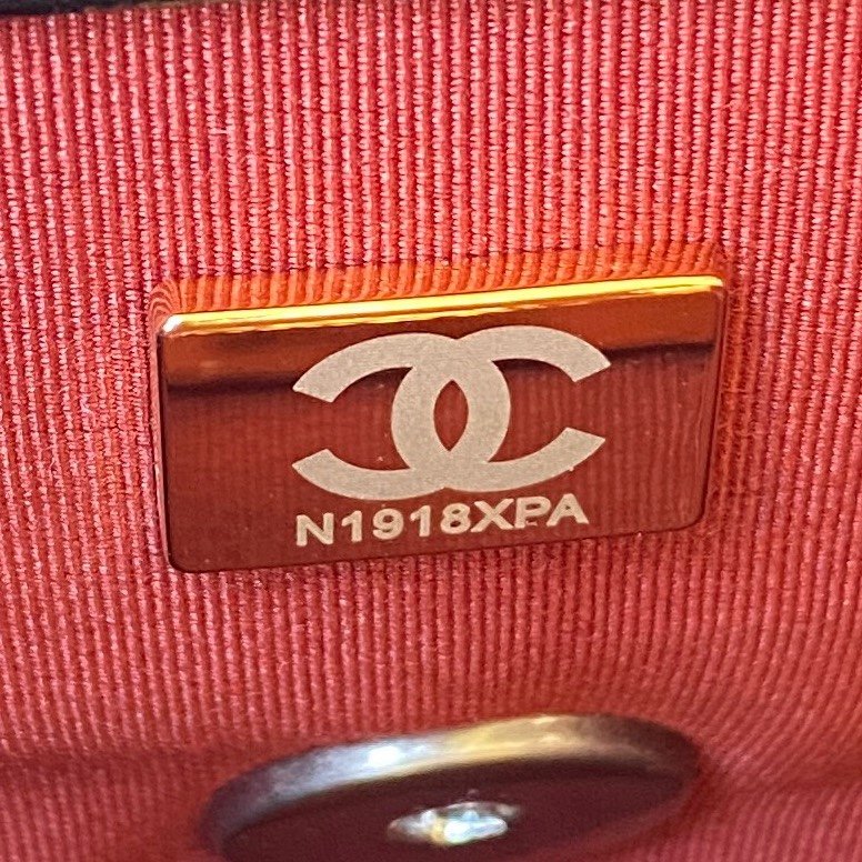 Chanel 高仿 19 Bag 黑色銀鏈枕頭包秋冬新款百搭法式奢華