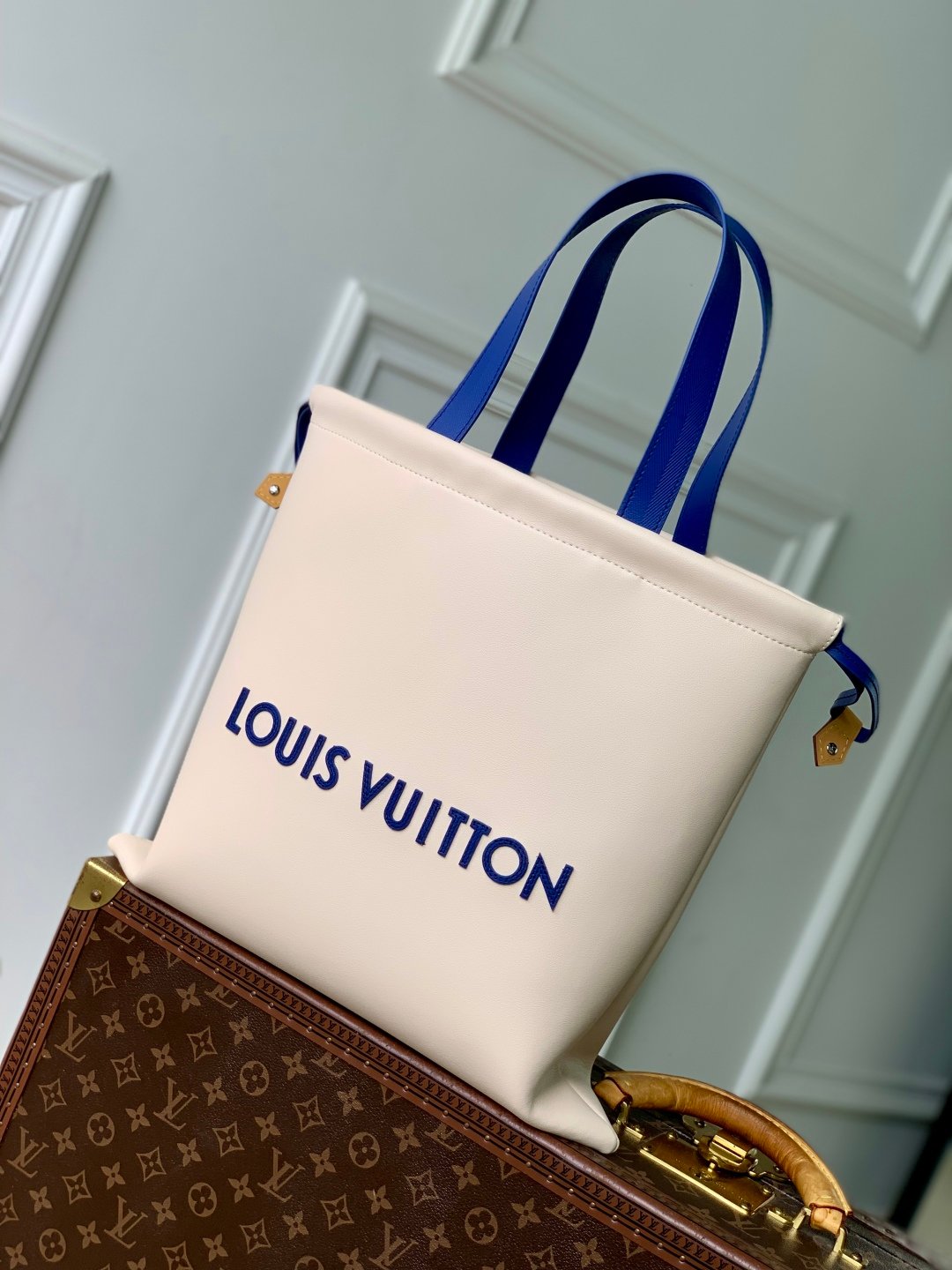 LV高仿Dust Bag Tote手袋細膩正絨面革抽繩開合長肩帶優雅百搭