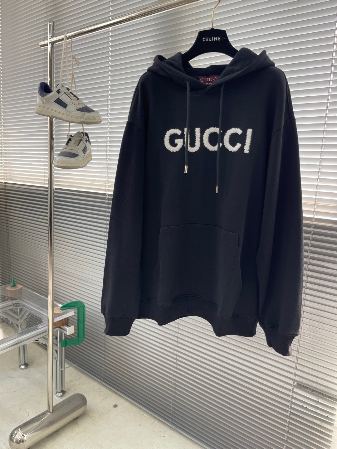 Gucci高仿黑色刺繡字母連帽衛衣430克純棉OS慵懶休閒款