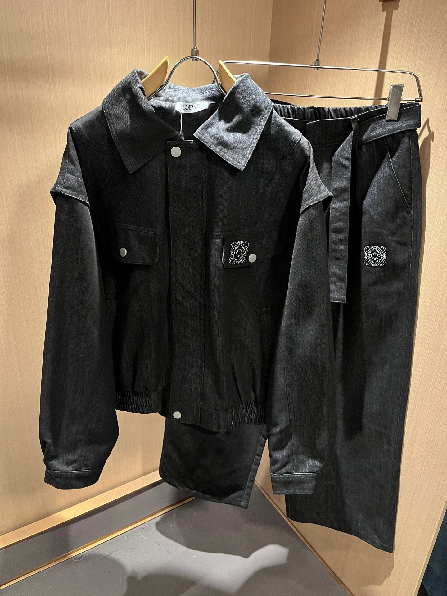 Loewe 高仿 黑色秋冬男女同款牛仔套裝 義大利訂單工藝 潮流百搭必收