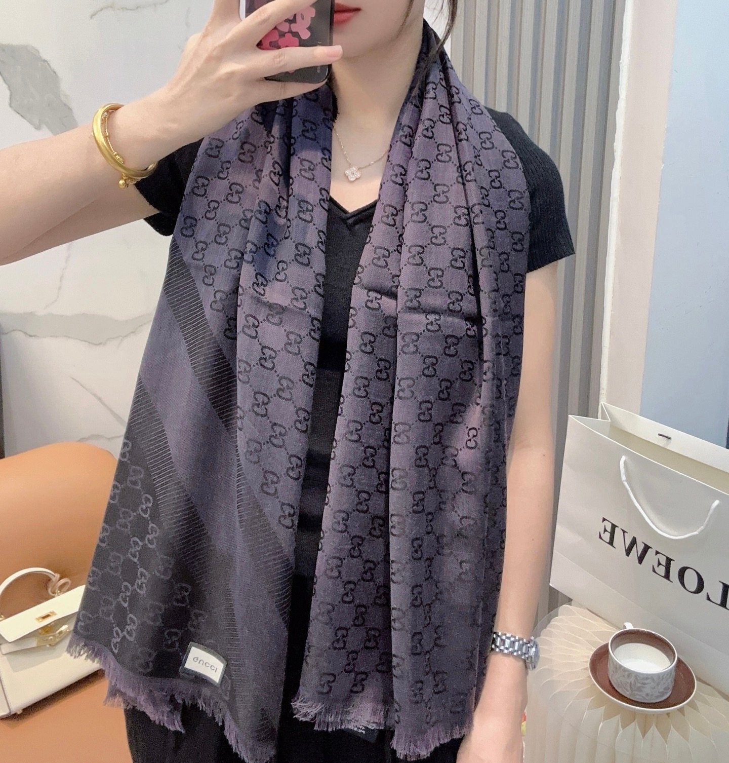 GUCCI 高仿羊絨蠶絲方巾 尾單限量 男女同款精緻配色