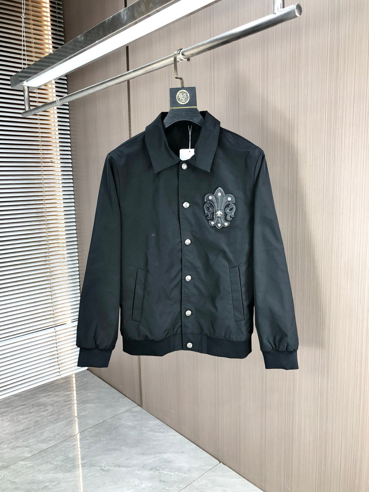 克羅心精品仿製25秋冬新品男士夾克外套 都市商務休閒極簡設計