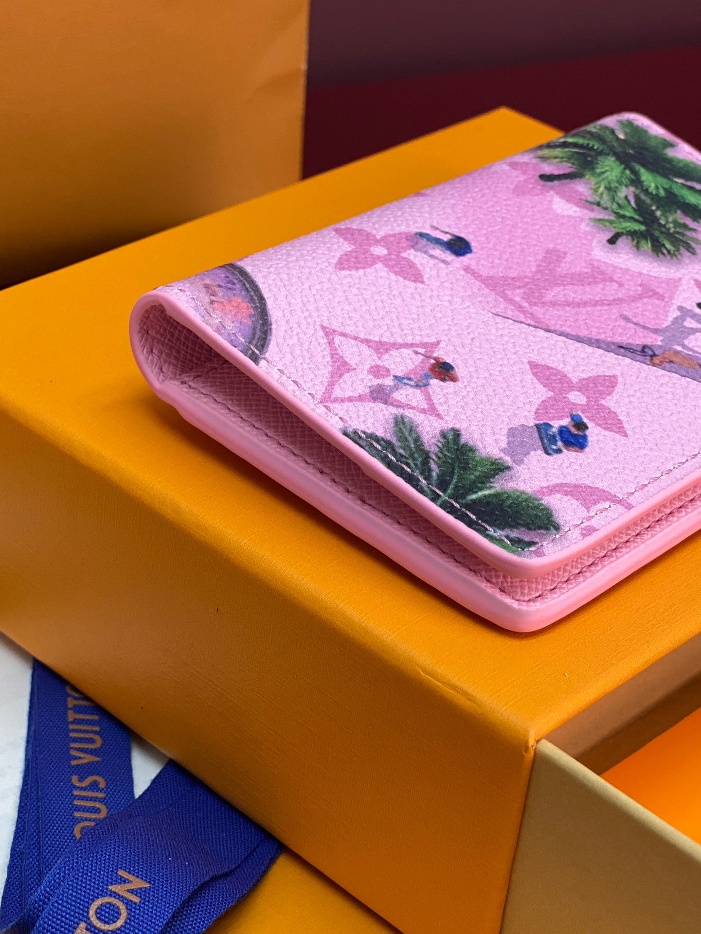 LV M14882 卡包 滑雪粉 Colored Monogram 高仿原單 短夾 卡片夾