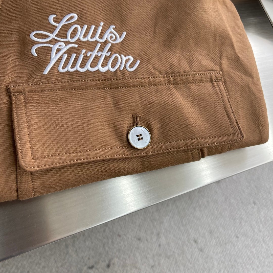 LV工裝夾克 一比一25FW新款 Pharrell x Nigo 聯名｜棉質帆布 刺繡細節 高質感推薦