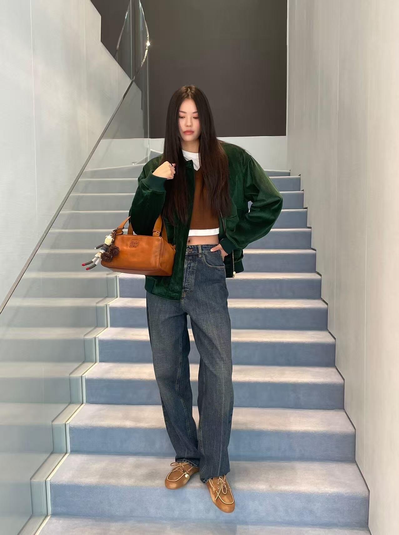 MIU MIU高仿早秋知性學院風燈芯絨夾克 定染寶石綠男女同款減齡潮流外套