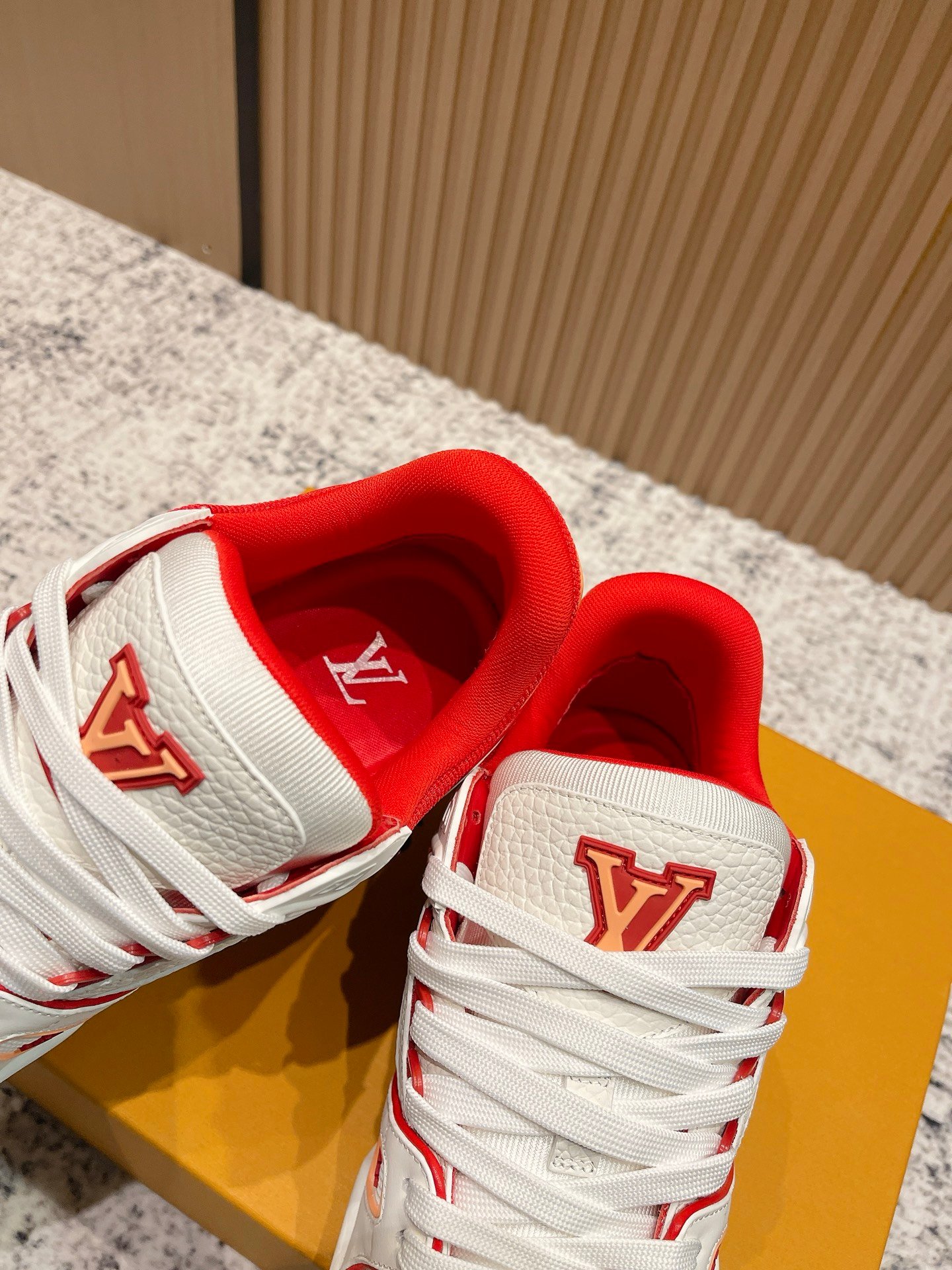 LV 高仿 Trainer 全新升級版 運動滑板鞋 情侶款男女復古休閒鞋