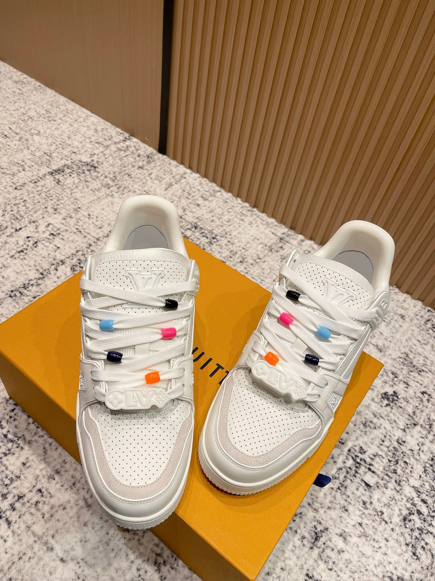 LV 精品仿製 Trainer 白色全新升級版 運動滑板鞋 情侶款男女復古休閒鞋