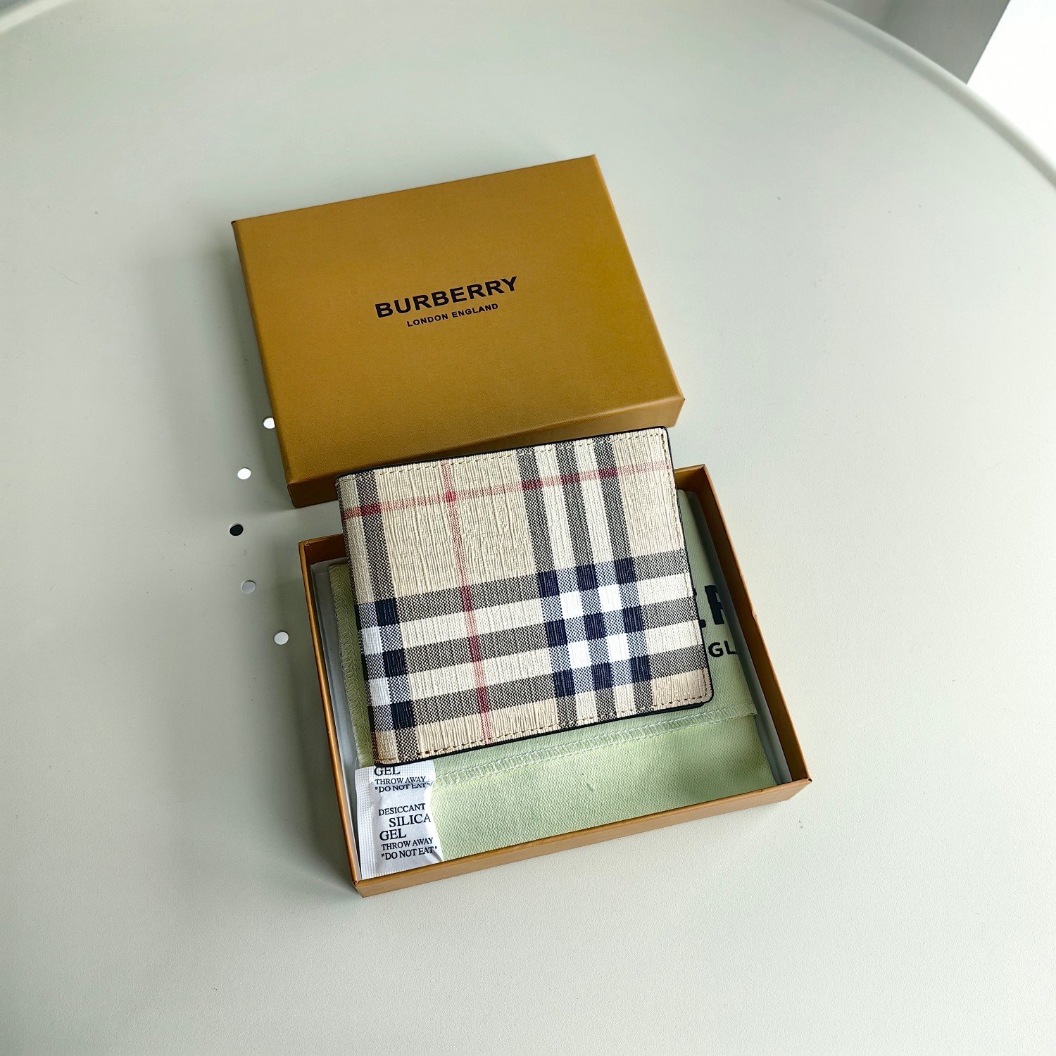 Burberry一比一長款錢包裝飾格紋小牛皮8卡位全球幣種適用款