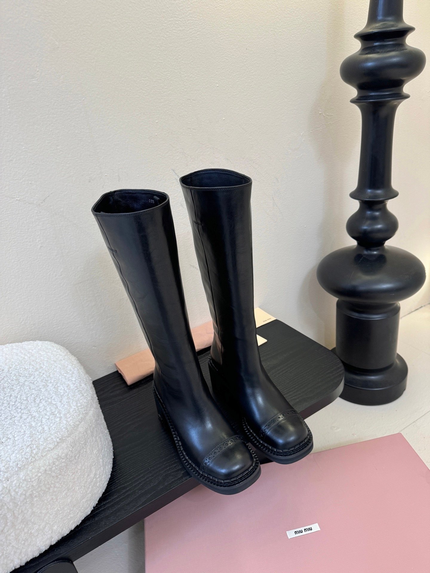 MiuMiu 一比一秋冬限量走秀中筒靴 牛皮寬筒朋克風顯腿直百搭靴