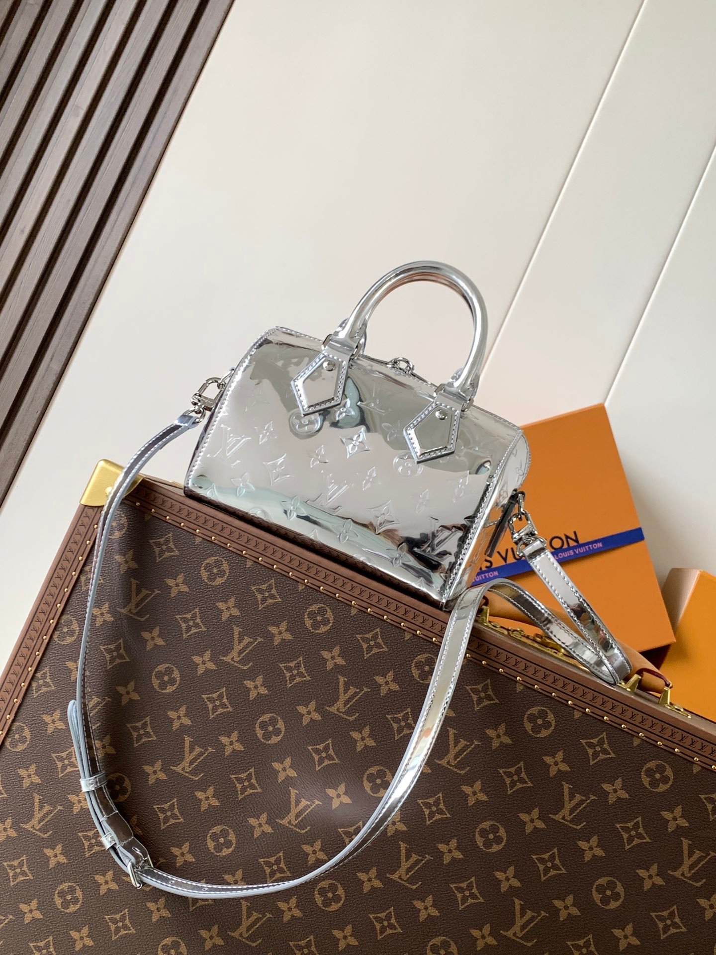 LV 頂級原單 Speedy Bandoulière 20 手袋 M11987 銀色 Monogram Miroir 壓紋帆布