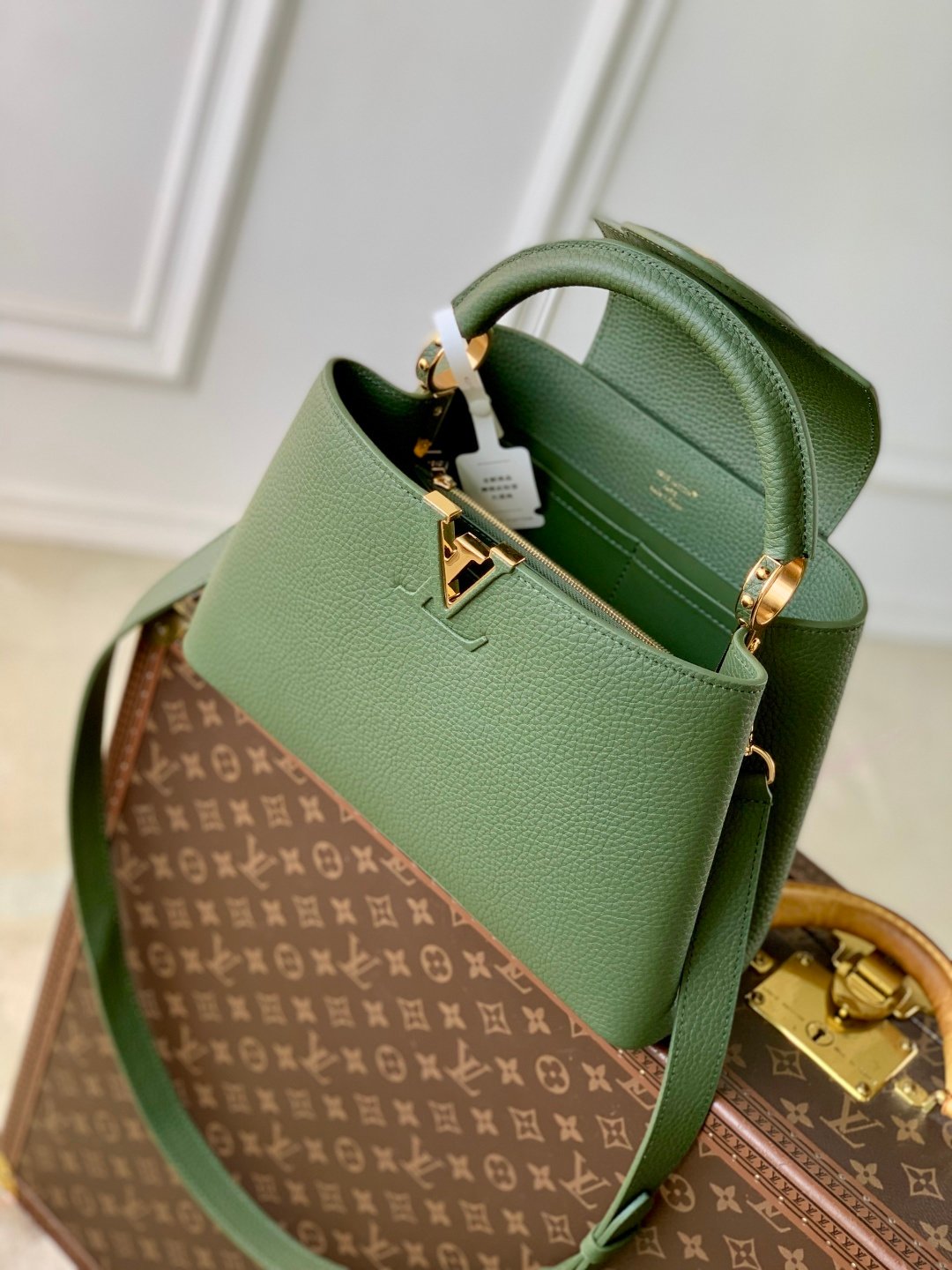 LV原單Capucines手提包 綠色荔枝紋皮革肩背包 高質感精品推薦M24545