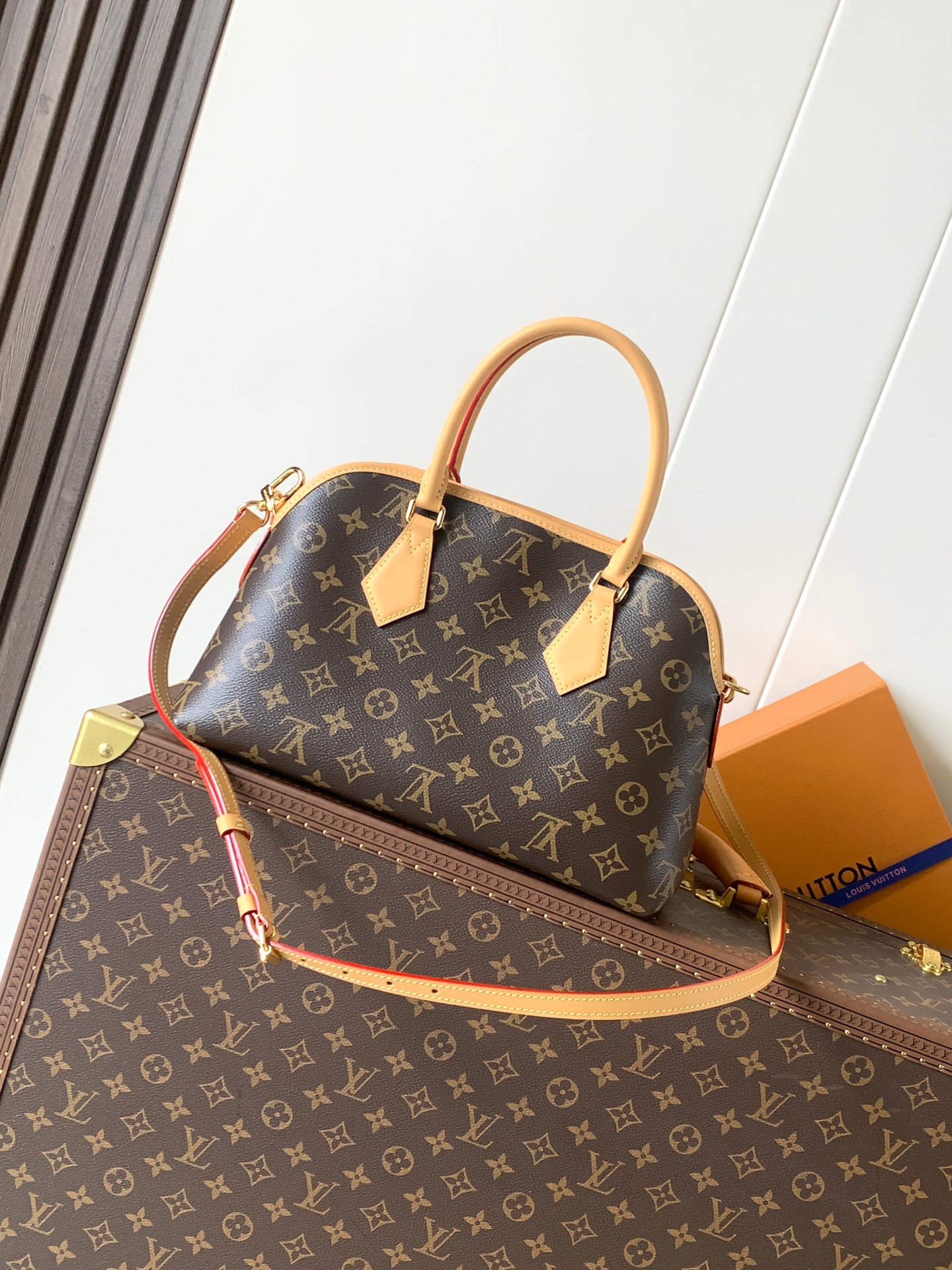LV A貨 手提包 經典 Monogram 半圓包型 耐看實用  新款 法式都會風格M15208