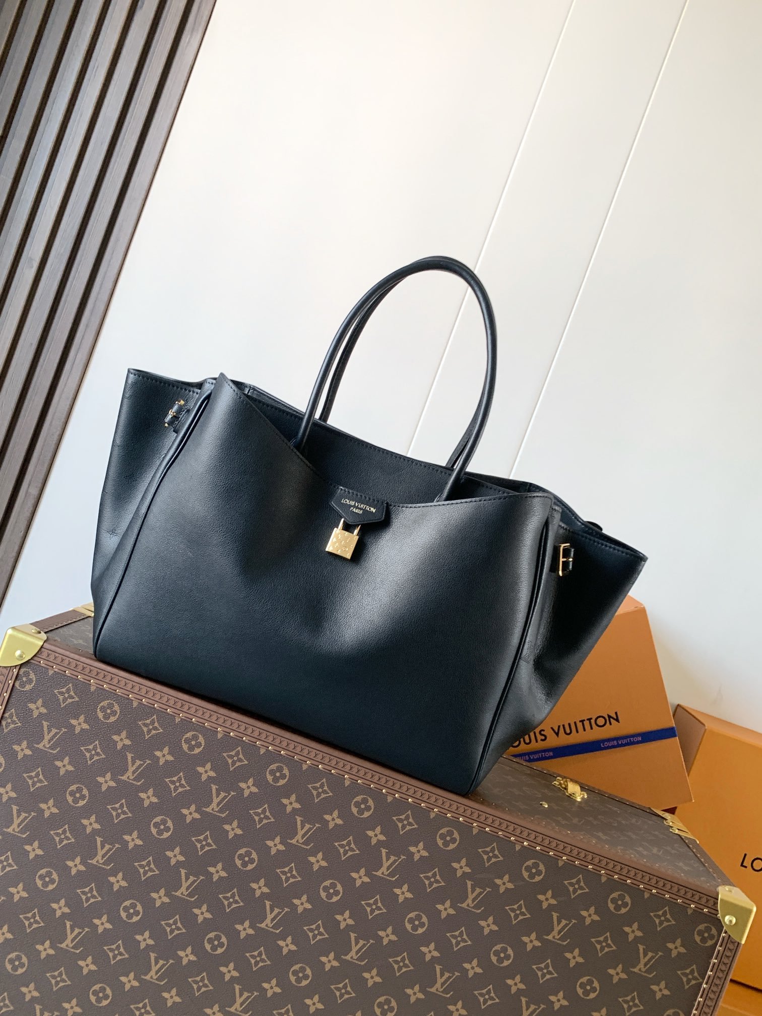 Louis Vuitton 精品仿製 City Steamer 手提包 黑色牛皮 商務通勤款M26338