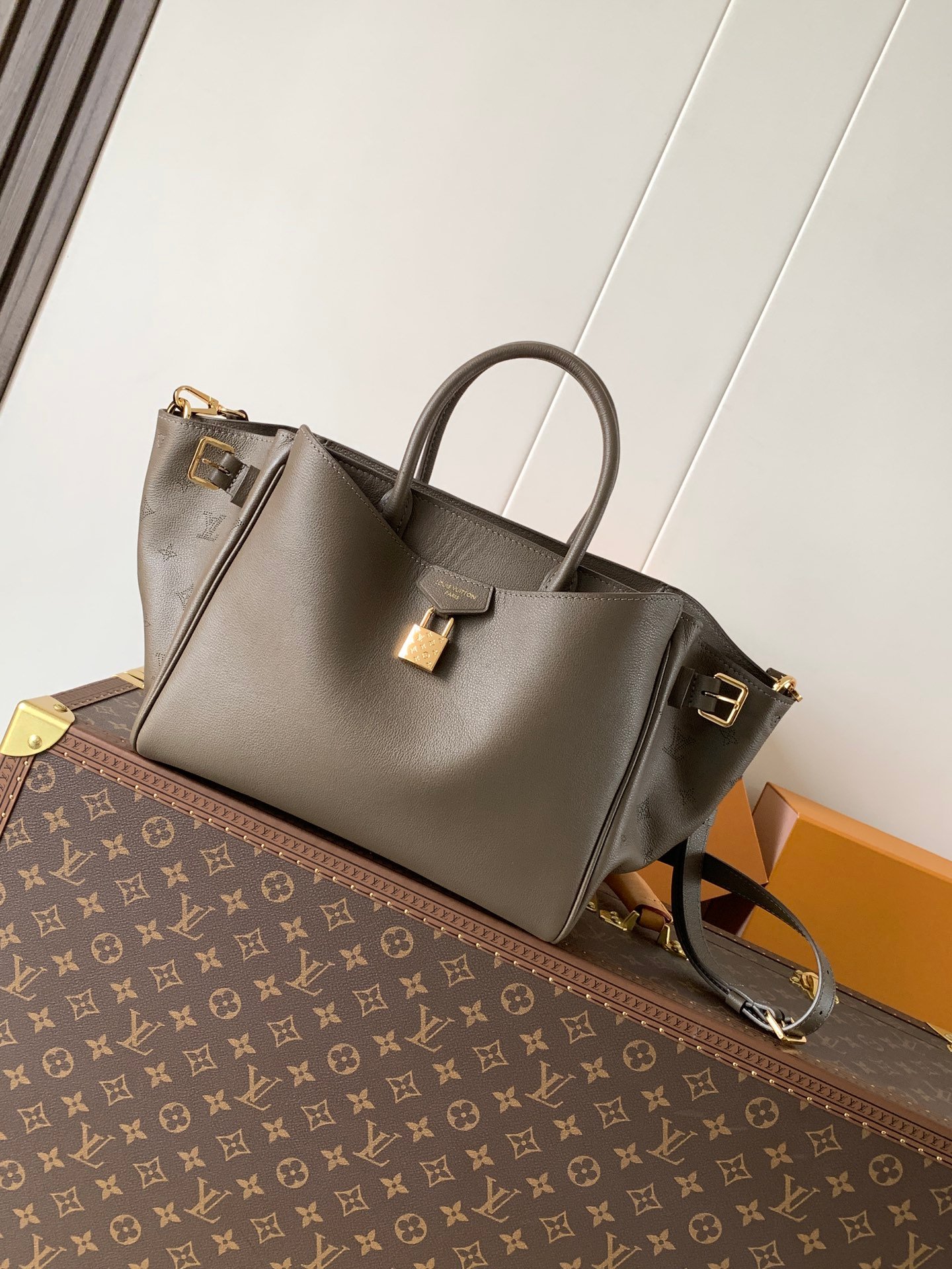 Louis Vuitton 頂級原單 City Steamer 手提包 灰褐色牛皮 通勤氣質款M27040