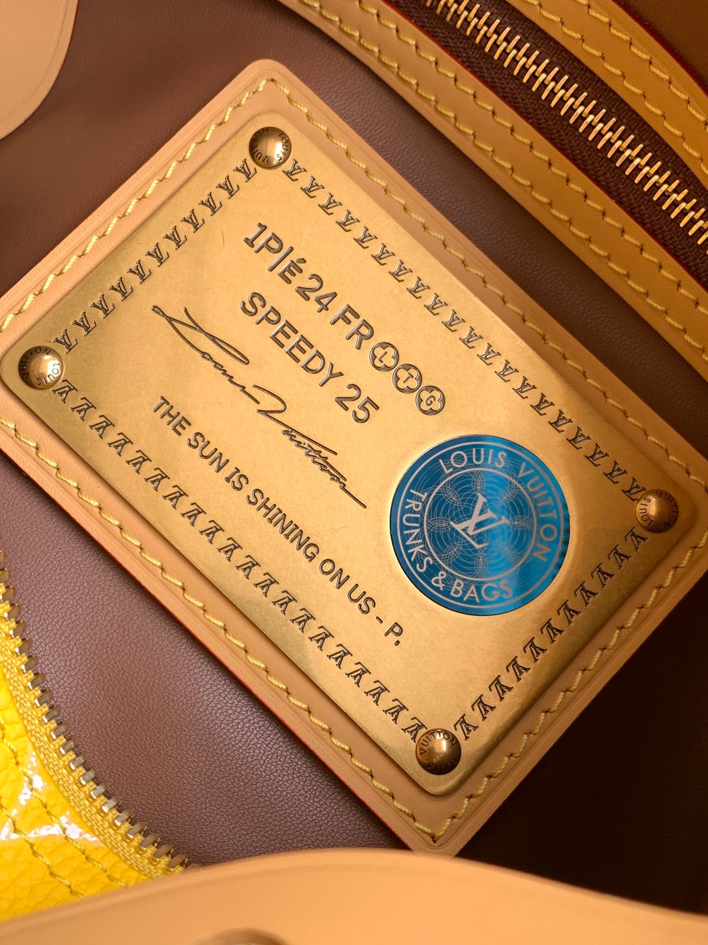LV 高仿 迷你手提包 黃色 Monogram 清新亮眼 法式時尚風格M24426