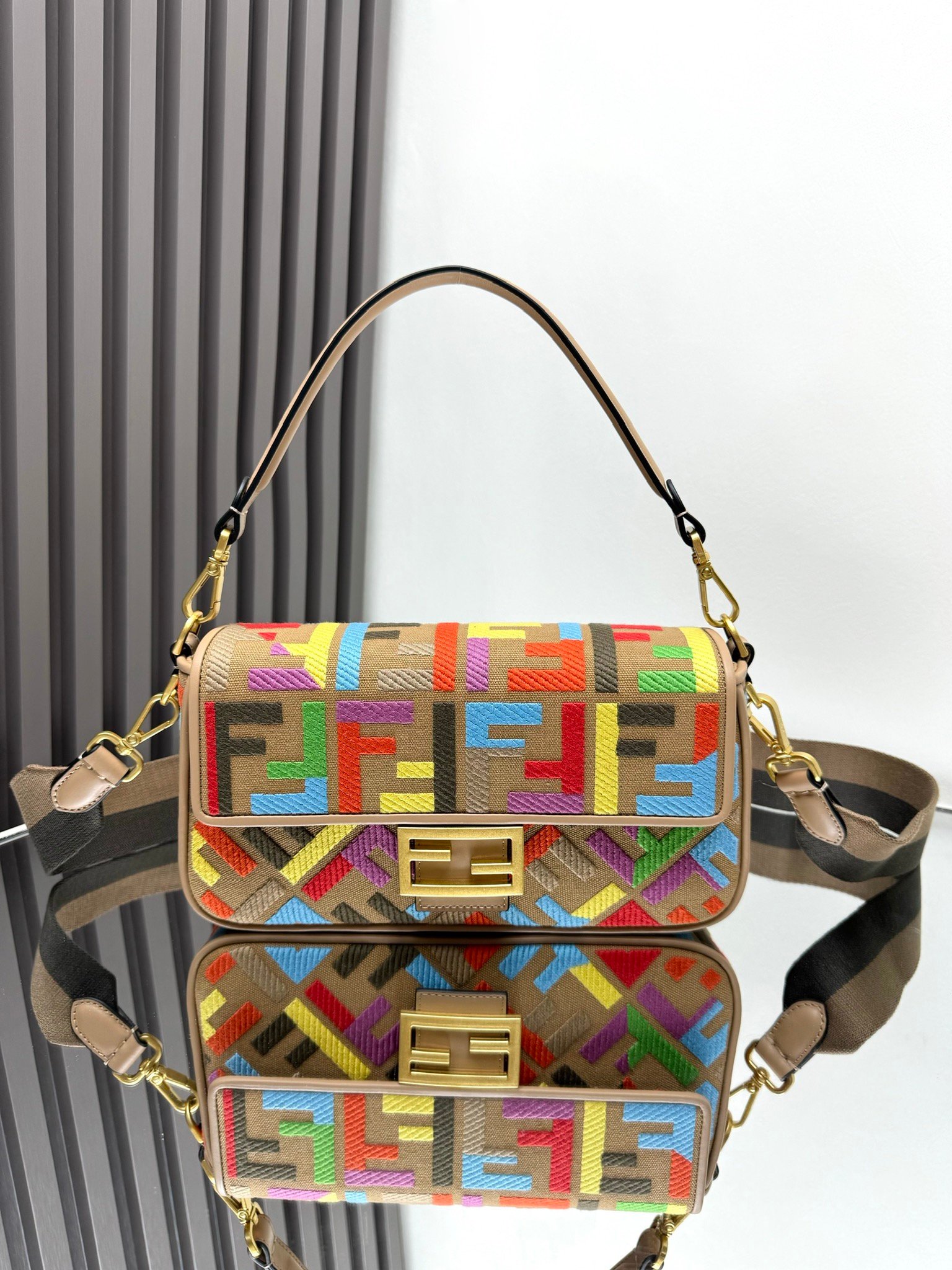 Fendi 高再現度 Baguette 肩背包 FF 幾何緹花 彩色拼接款