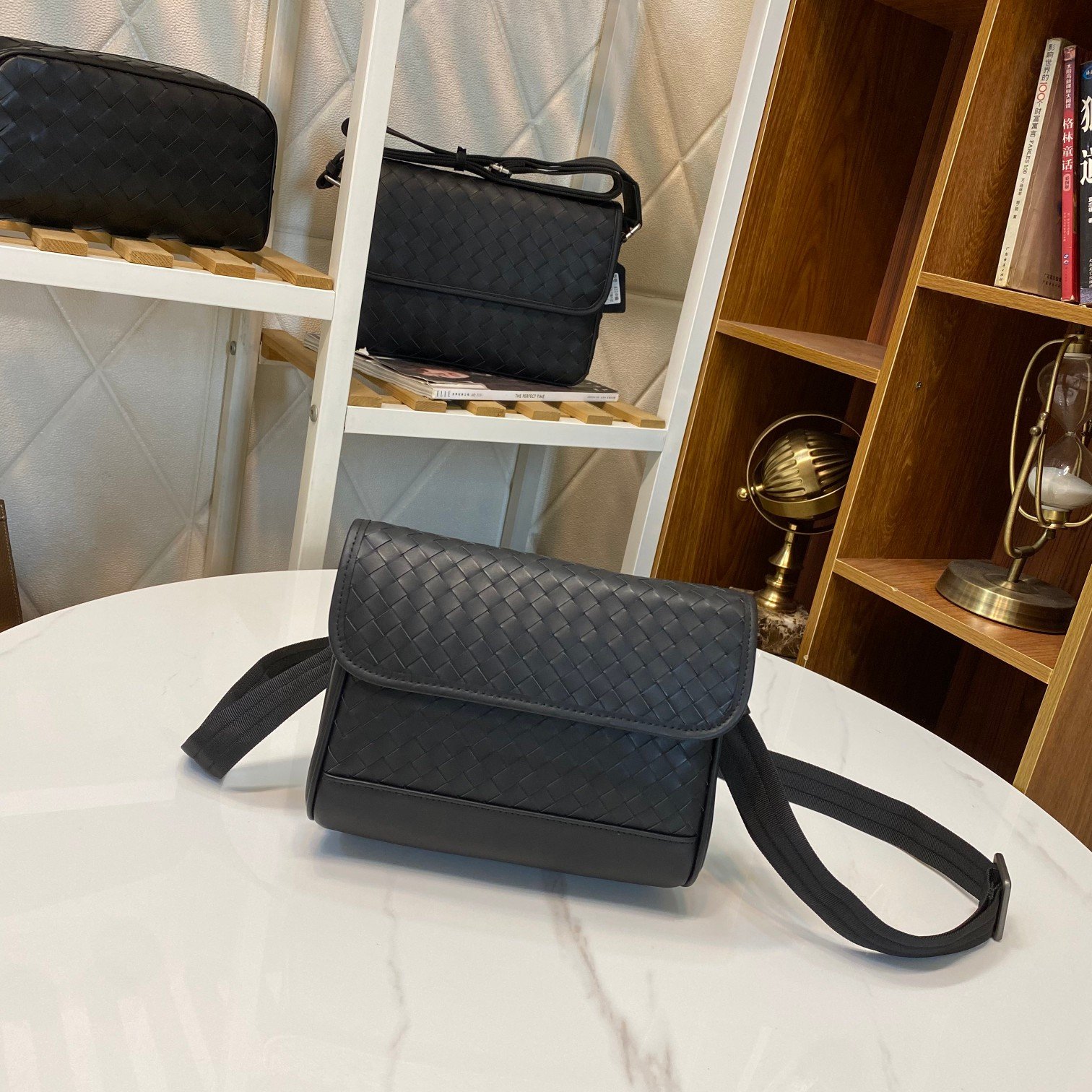 Bottega Veneta 高仿 男士編織斜背包 Intrecciato 經典耐看復刻 義式極簡風格