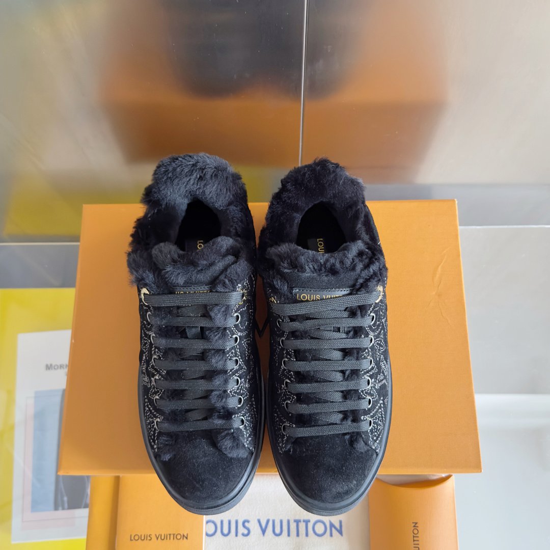 LV 超A貨 Beverly Fur 黑色毛絨運動鞋 2025秋冬新作 保暖奢華低筒鞋