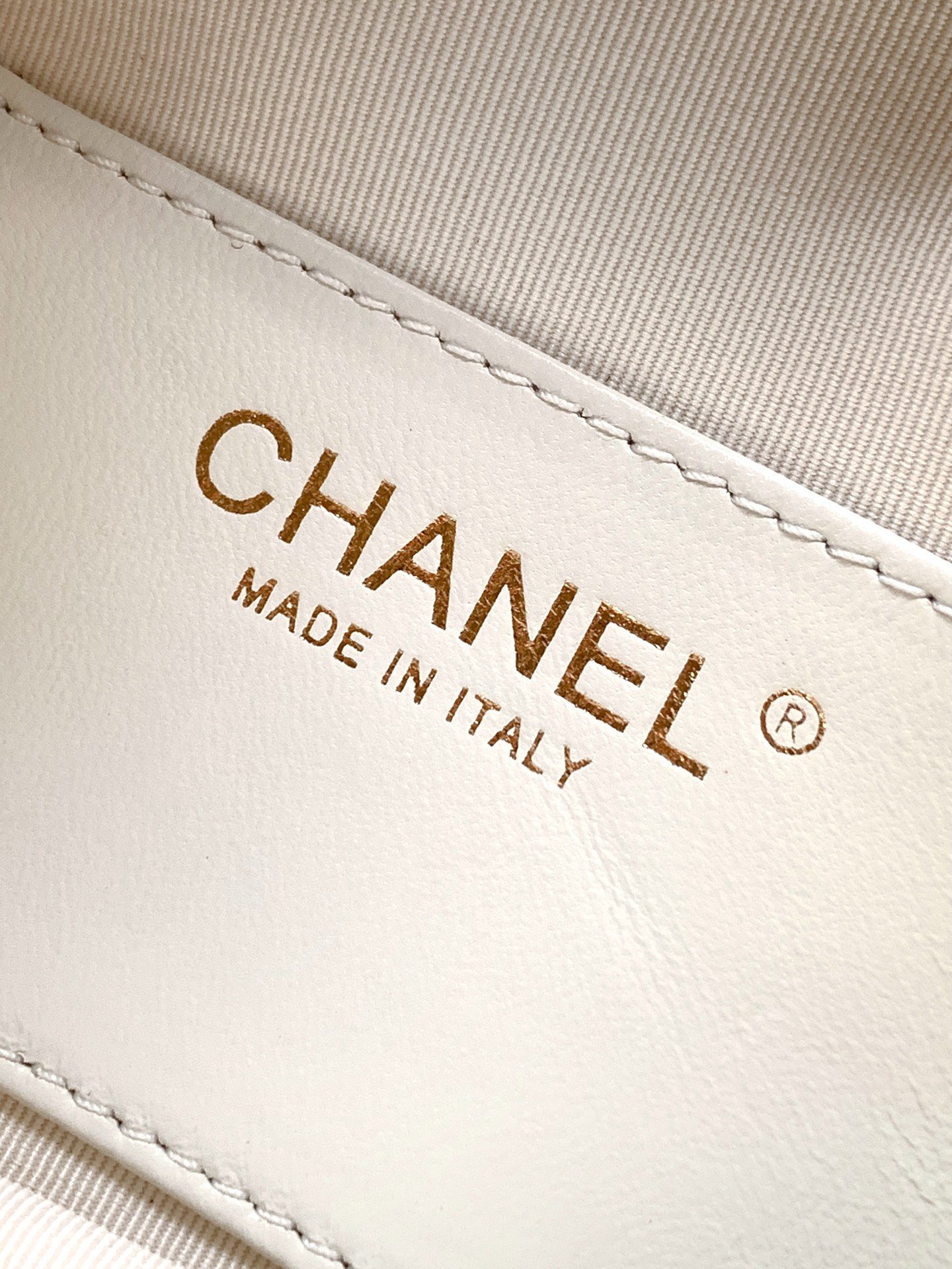 CHANEL A貨托特包 奶白酒神圈款 菱格壓紋 柔美高雅 春夏百搭氣質感