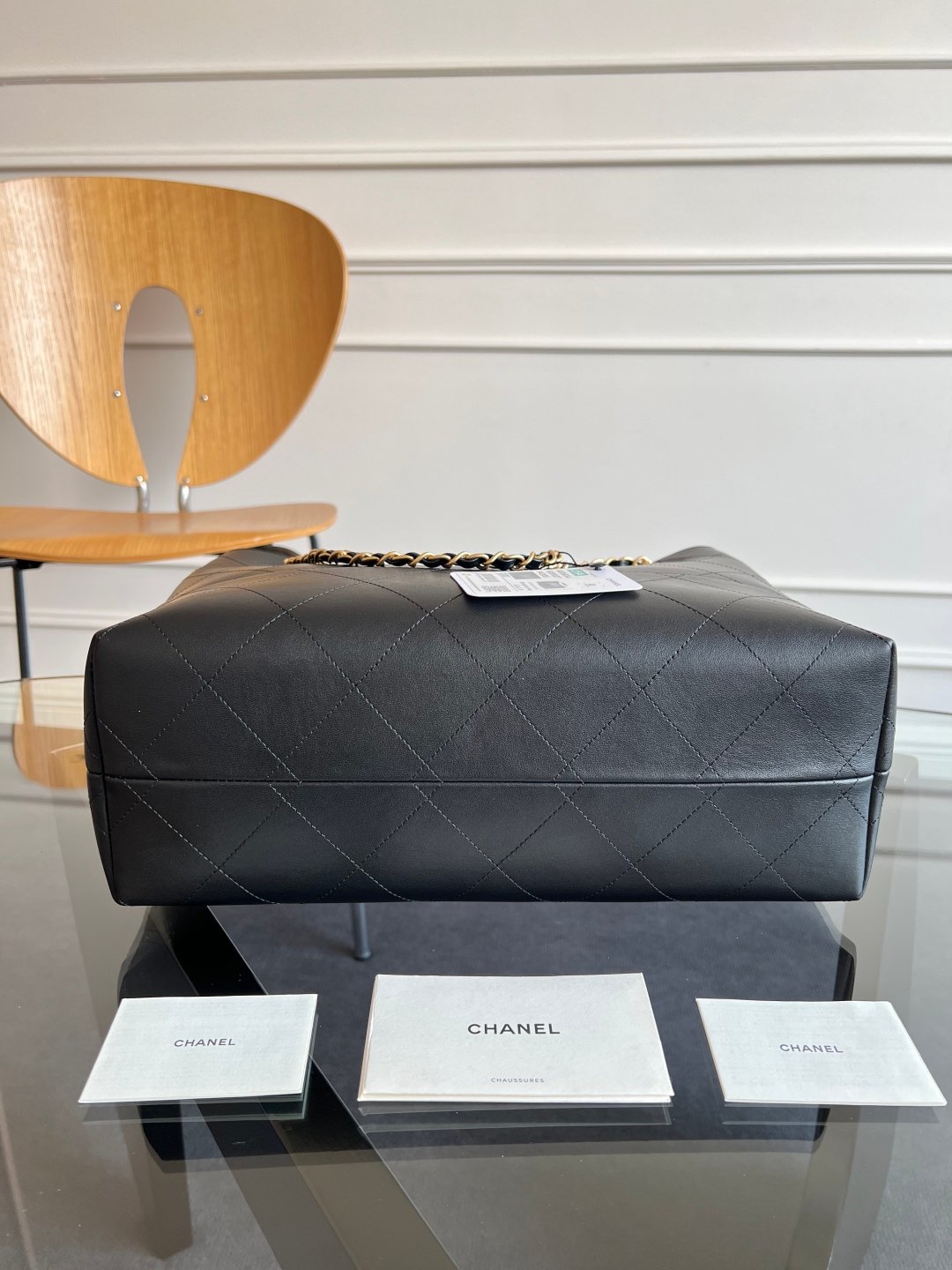 Chanel 高仿 菱格皮革托特包 黑金配色 金鍊手提 大容量通勤款 法式經典風格