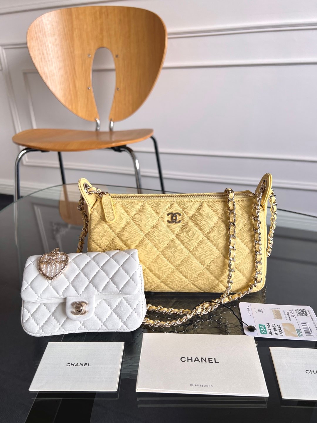 Chanel 原單 菱格鍊條小方包 淡黃色清新設計 輕巧實搭 法式優雅風格